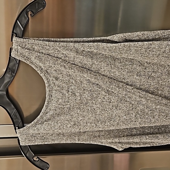💕ON THE ROAD by YFB💕 Knit Tank Top ~ Marled Gray Large NWOT - Picture 4 of 7